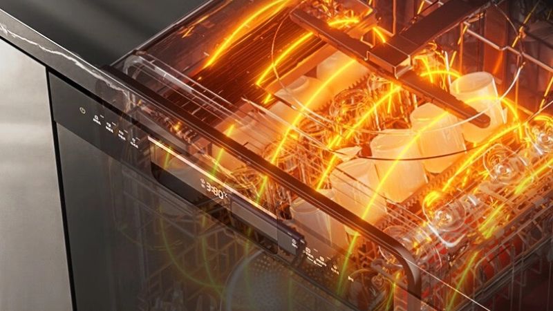 Công nghệ sấy khô nhiệt gió PTC giúp tiết kiệm điện năng và độ an toàn cao khi sử dụng