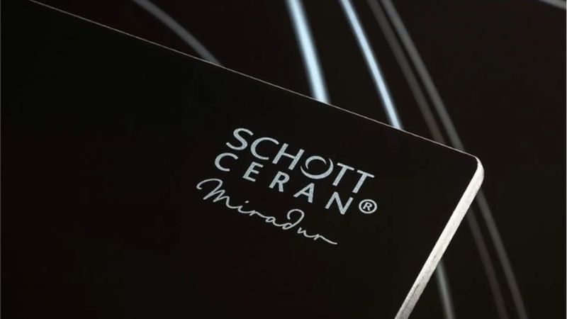 Schott Ceran Miradur là dòng mặt kính gốm thủy tinh (glass-ceramic) cao cấp do SCHOTT (Đức) phát triển dành cho bếp từ và bếp điện